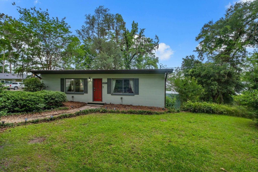 Photo of 1829 COLLINS LANDING Road, Tallahassee, FL 32310 (MLS # 400491)