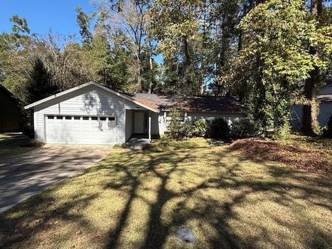 Photo of 260 Timberlane Road, Tallahassee, FL 32312 (MLS # 392836)