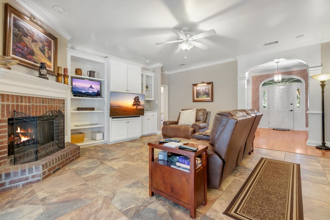 6303 Coach House Court
