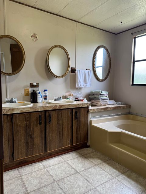 Tiny photo for 3692 Crawfordville Highway, Crawfordville, FL 32327 (MLS # 401961)
