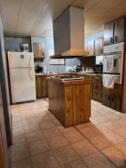 Tiny photo for 3692 Crawfordville Highway, Crawfordville, FL 32327 (MLS # 401961)