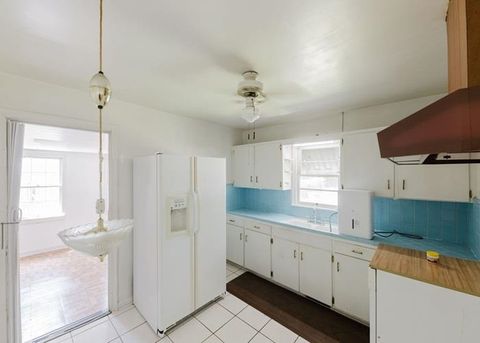 Tiny photo for 2026 Desiree Court, Tallahassee, FL 32304 (MLS # 385326)