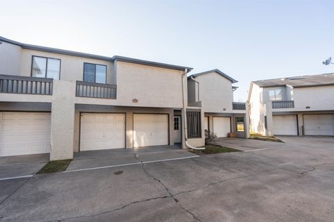 Photo of 1335 Airport Drive #G07, Tallahassee, FL 32304 (MLS # 392850)