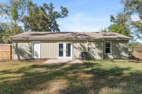 Tiny photo for 2853 Villamore Avenue, Tallahassee, FL 32310 (MLS # 391760)