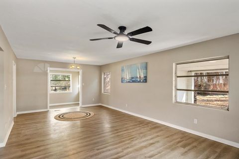 Tiny photo for 1402 W Tharpe Street St, Tallahassee, FL 32303 (MLS # 392316)