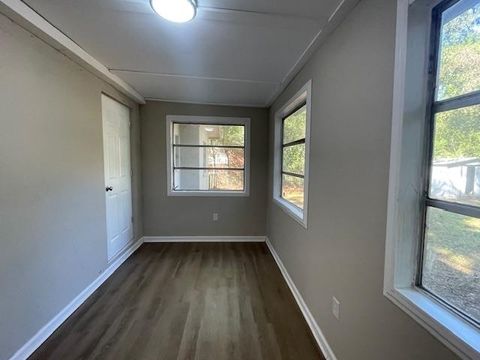 Tiny photo for 1402 W Tharpe Street St, Tallahassee, FL 32303 (MLS # 392316)