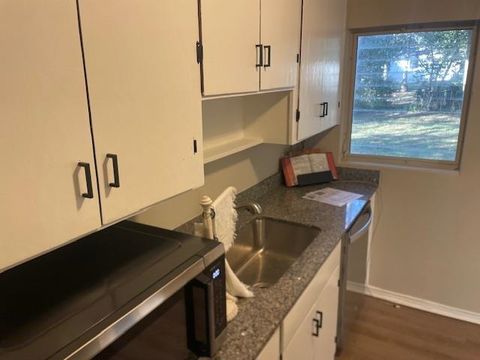 Tiny photo for 1402 W Tharpe Street St, Tallahassee, FL 32303 (MLS # 392316)