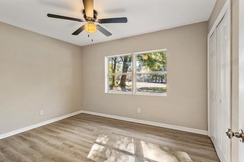 Tiny photo for 1402 W Tharpe Street St, Tallahassee, FL 32303 (MLS # 392316)