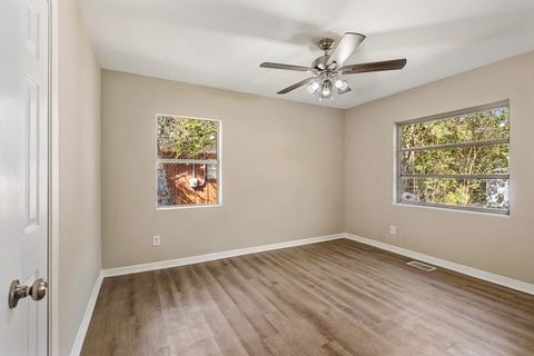 Tiny photo for 1402 W Tharpe Street St, Tallahassee, FL 32303 (MLS # 392316)