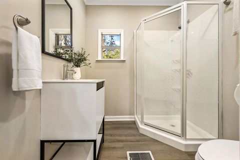 Tiny photo for 1402 W Tharpe Street St, Tallahassee, FL 32303 (MLS # 392316)