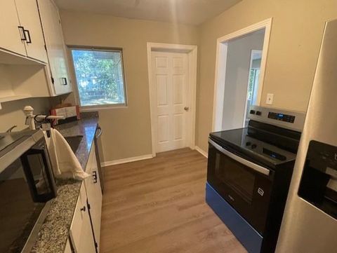 Tiny photo for 1402 W Tharpe Street St, Tallahassee, FL 32303 (MLS # 392316)