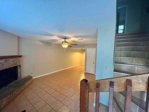 Tiny photo for 2414 Ramblewood Court #B, Tallahassee, FL 32303 (MLS # 387132)