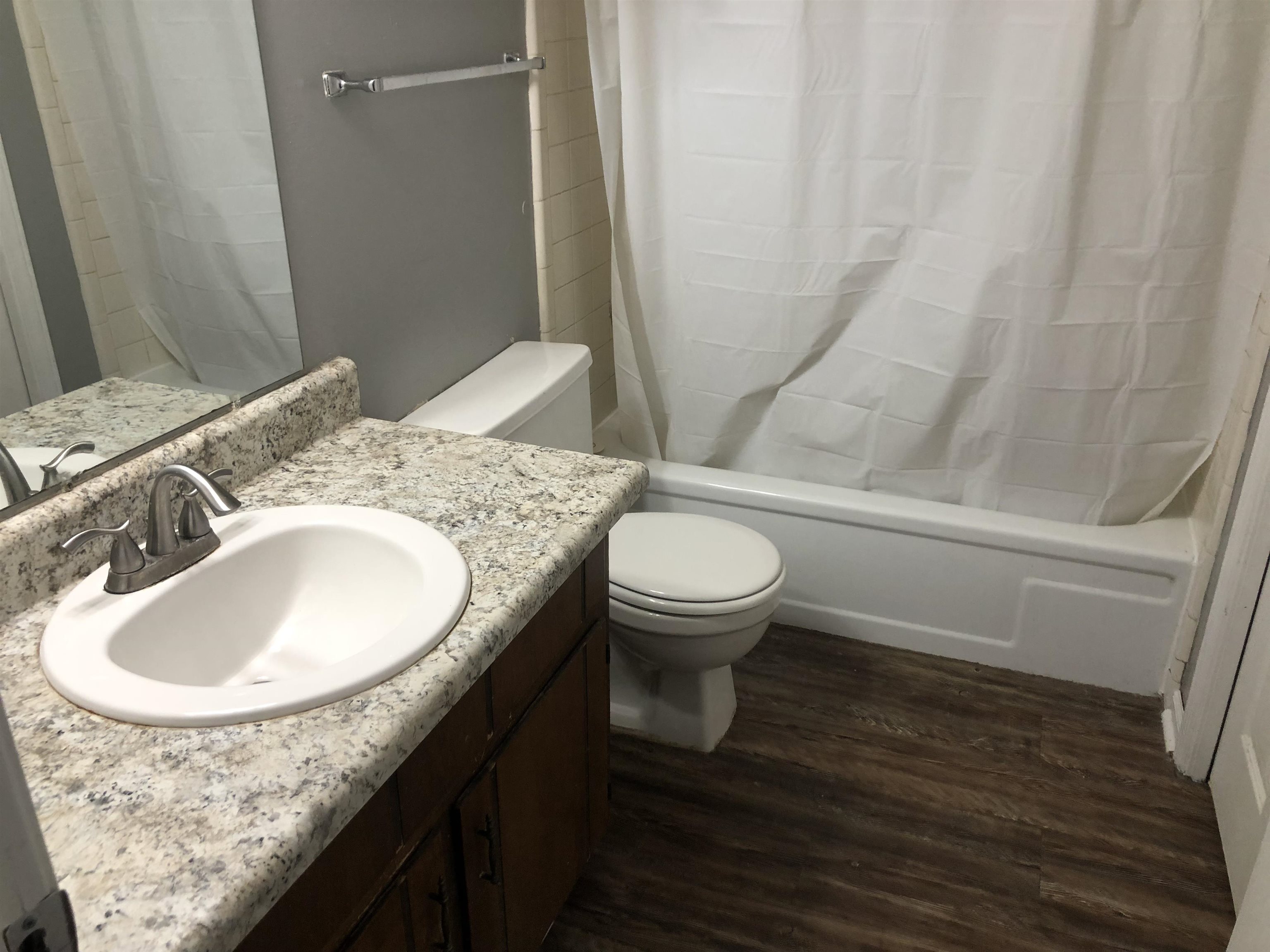1409 Shallow Brook -