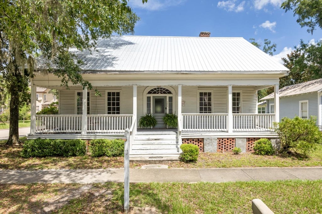 Photo of 380 N Jefferson Street, Monticello, FL 32344 (MLS # 402985)