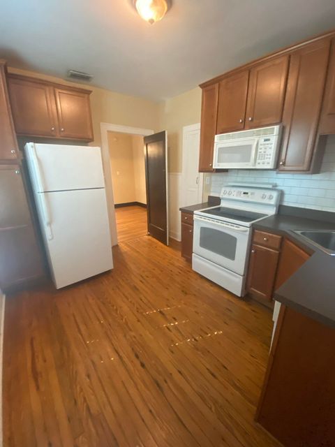 Tiny photo for 422 Mcdaniel Street #B, Tallahassee, FL 32303 (MLS # 398273)