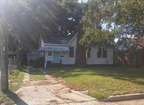 Photo of 6944 Bloxham Avenue, Jacksonville, FL 32208 (MLS # 394509)