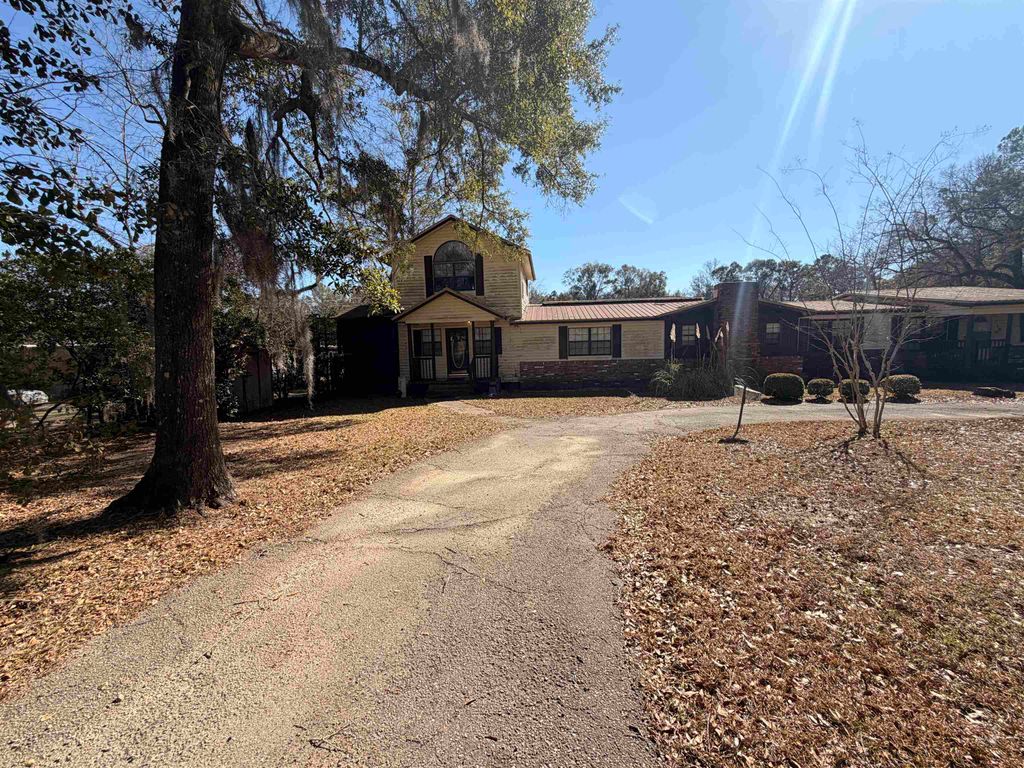 Photo of 182 Bell Road, Havana, FL 32333 (MLS # 396021)