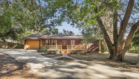 Photo of 1219 LEEWOOD HOLLOW Holw, Tallahassee, FL 32312 (MLS # 394385)