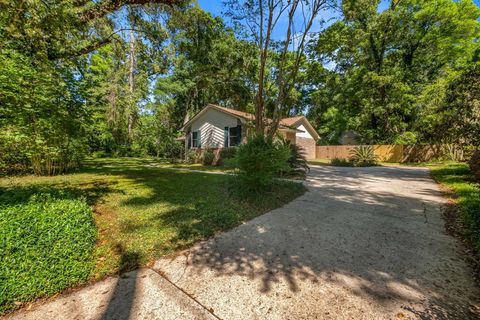 Tiny photo for 6423 Forward Pass Trail, Tallahassee, FL 32309 (MLS # 398340)