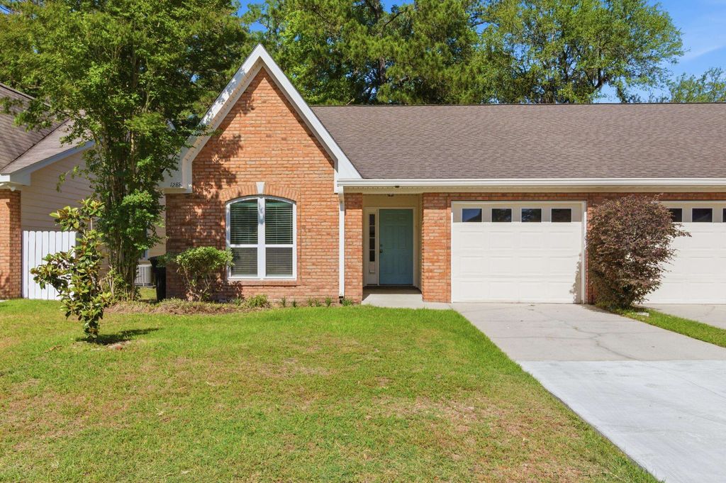 Photo of 1288 Mosswood Chase, Tallahassee, FL 32312 (MLS # 398885)