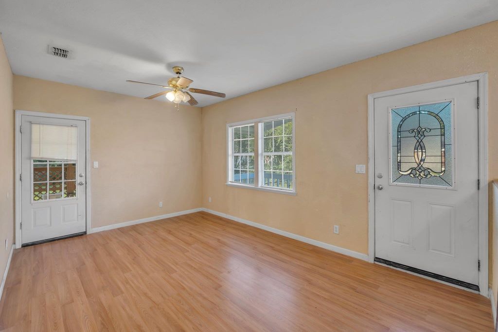 Photo of 2115 Jackson Bluff Road, Tallahassee, FL 32304 (MLS # 396031)