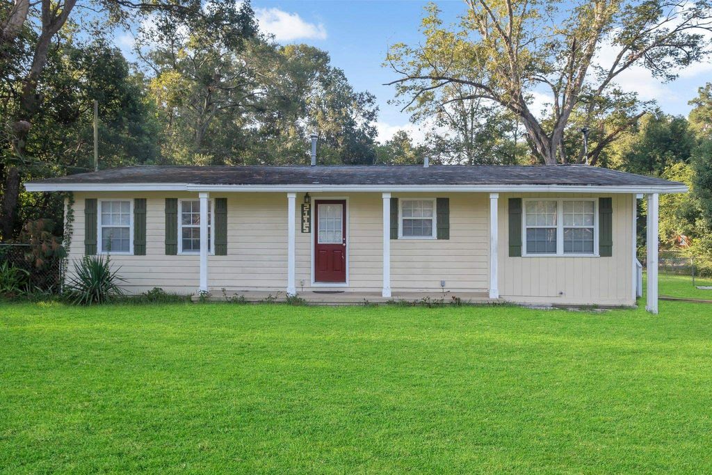 Photo of 2115 Jackson Bluff Road, Tallahassee, FL 32304 (MLS # 396031)