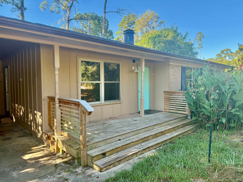 Photo of 1329 Lola Drive, Tallahassee, FL 32301 (MLS # 391478)