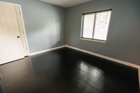 Tiny photo for 216 Edwards Street, Tallahassee, FL 32304 (MLS # 399599)