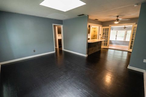 Tiny photo for 216 Edwards Street, Tallahassee, FL 32304 (MLS # 399599)