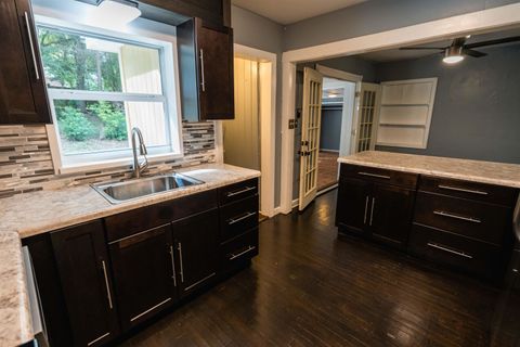 Tiny photo for 216 Edwards Street, Tallahassee, FL 32304 (MLS # 399599)