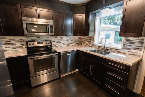 Tiny photo for 216 Edwards Street, Tallahassee, FL 32304 (MLS # 399599)