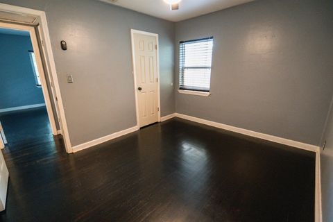 Tiny photo for 216 Edwards Street, Tallahassee, FL 32304 (MLS # 399599)