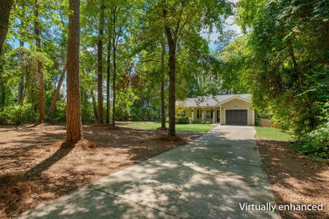 Tiny photo for 7000 QUAIL COMMON Drive, Tallahassee, FL 32312 (MLS # 401096)