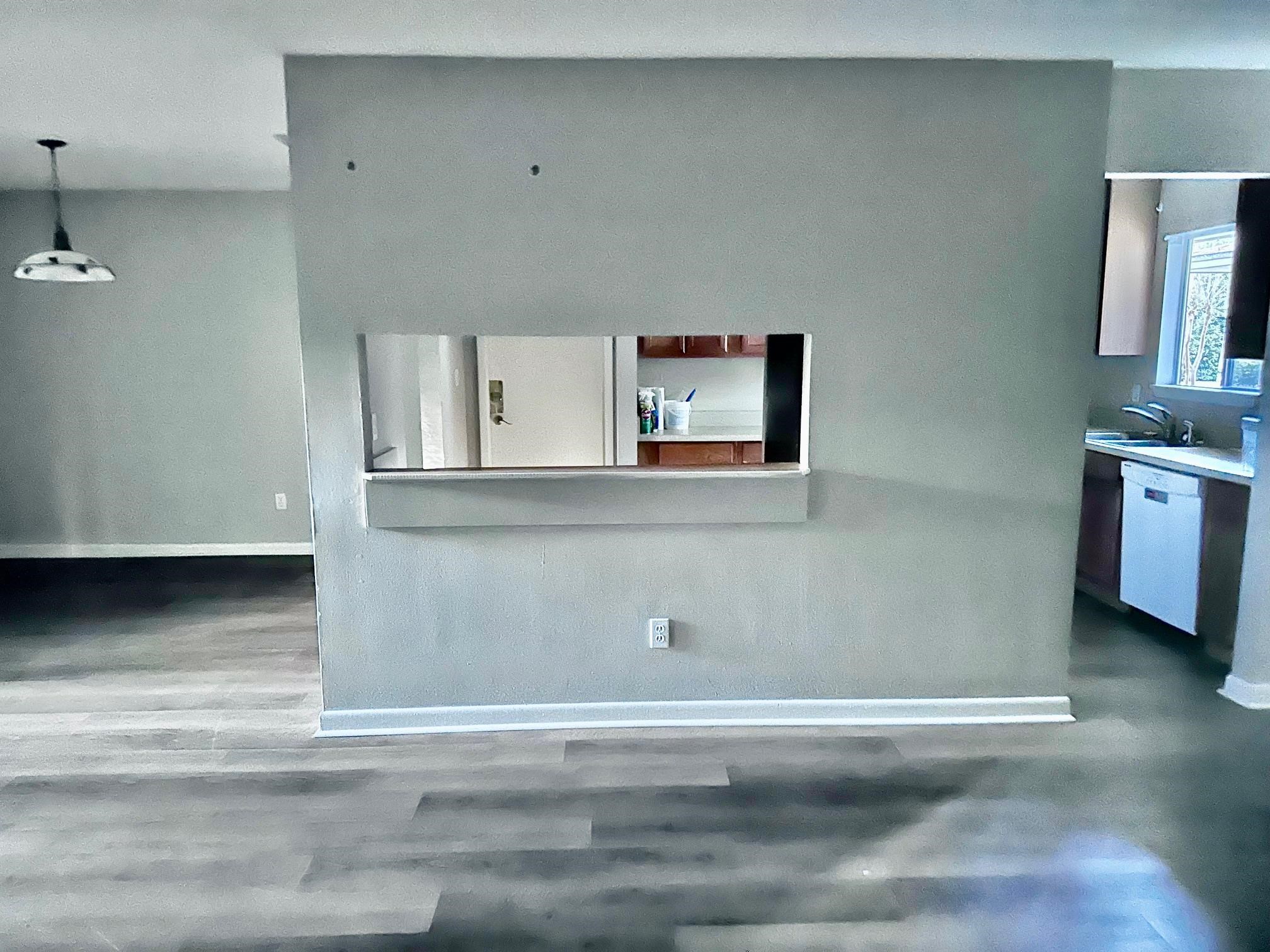 255 N VILLAS CT 1