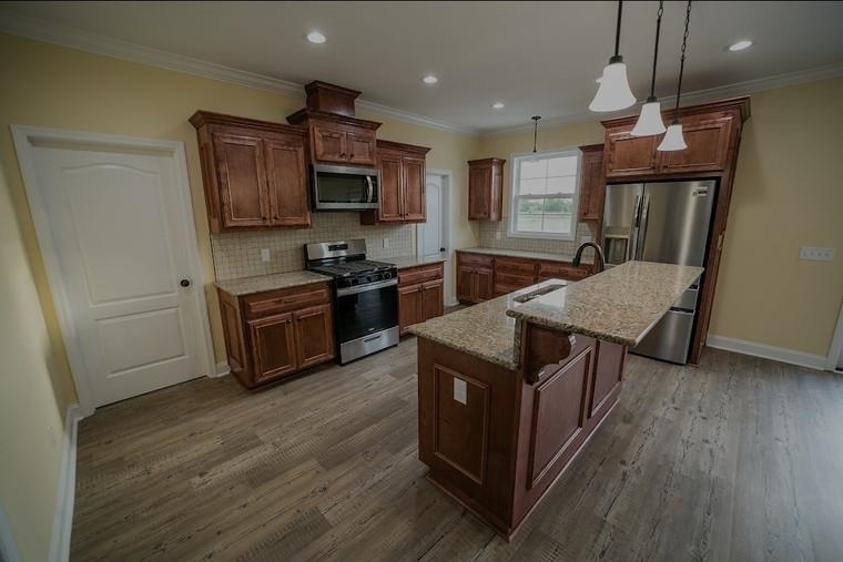 720 SW County Road 300