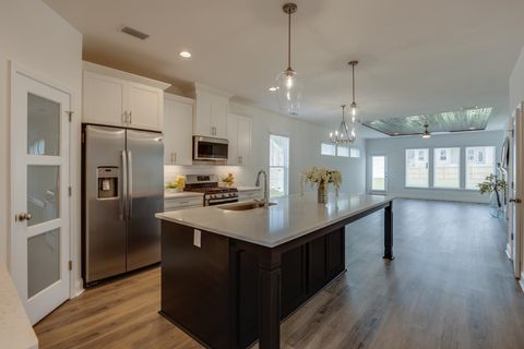 Tiny photo for 2496 MOUNT VERNON LANE Ln, Tallahassee, FL 32311 (MLS # 394298)