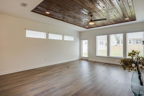 Tiny photo for 2496 MOUNT VERNON LANE Ln, Tallahassee, FL 32311 (MLS # 394298)