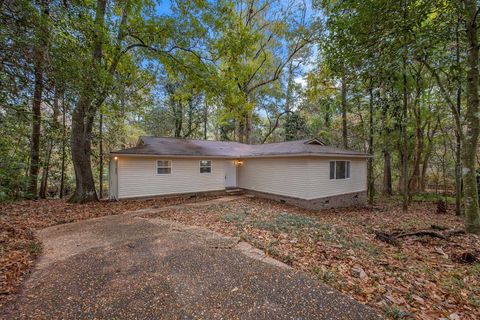 Photo of 2809 Glennis Court, Tallahassee, FL 32303 (MLS # 393904)