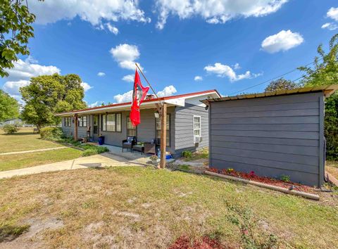 Tiny photo for 15356 SW Faircloth Road Road, Blountstown, FL 32424 (MLS # 399354)