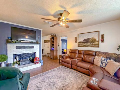Tiny photo for 15356 SW Faircloth Road Road, Blountstown, FL 32424 (MLS # 399354)