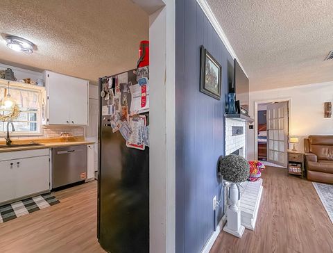 Tiny photo for 15356 SW Faircloth Road Road, Blountstown, FL 32424 (MLS # 399354)
