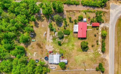 Tiny photo for 15356 SW Faircloth Road Road, Blountstown, FL 32424 (MLS # 399354)
