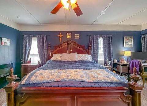 Tiny photo for 15356 SW Faircloth Road Road, Blountstown, FL 32424 (MLS # 399354)