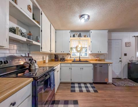 Tiny photo for 15356 SW Faircloth Road Road, Blountstown, FL 32424 (MLS # 399354)
