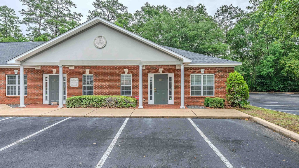 Photo of 221 Pinewood Drive, Tallahassee, FL 32303 (MLS # 401277)