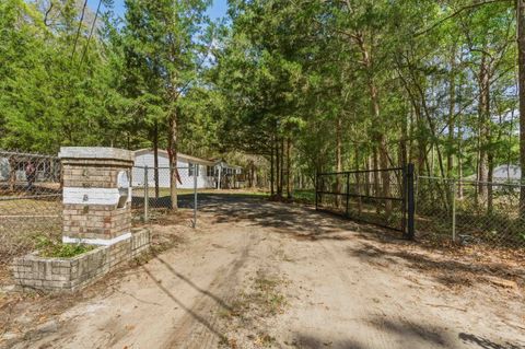 Tiny photo for 2339 Saturday Road, Tallahassee, FL 32310 (MLS # 397769)