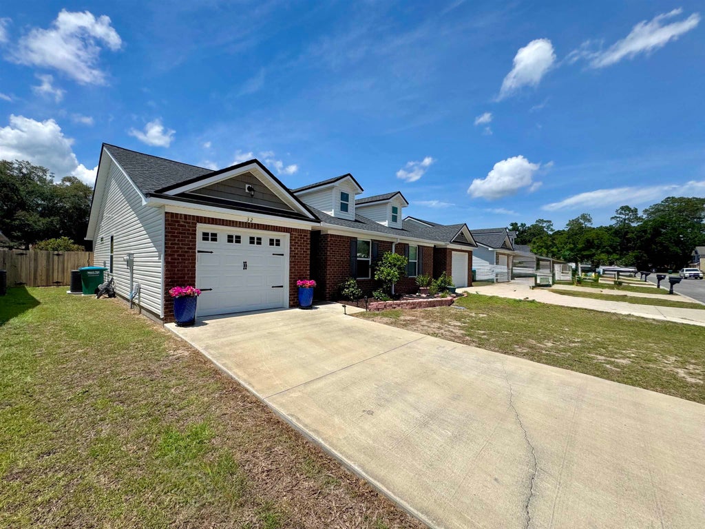 Photo of 32 Excalibur Dr DR, Crawfordville, FL 32327 (MLS # 400928)