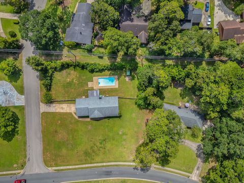 Tiny photo for 2613 Killarney Way, Tallahassee, FL 32309 (MLS # 394580)