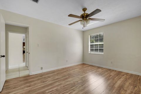 Tiny photo for 2613 Killarney Way, Tallahassee, FL 32309 (MLS # 394580)