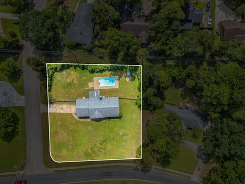 Tiny photo for 2613 Killarney Way, Tallahassee, FL 32309 (MLS # 394580)